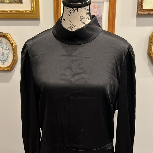 Reformation Kim Silk Dress - Picture 4 of 8